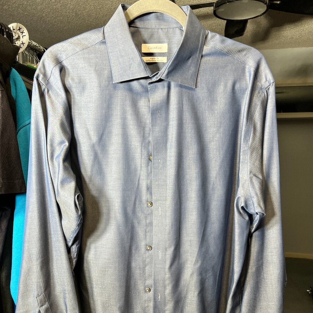 Calvin Klein Men's 100% Cotton Smooth Long-Sleeve Button-Up Shirt SZ Large